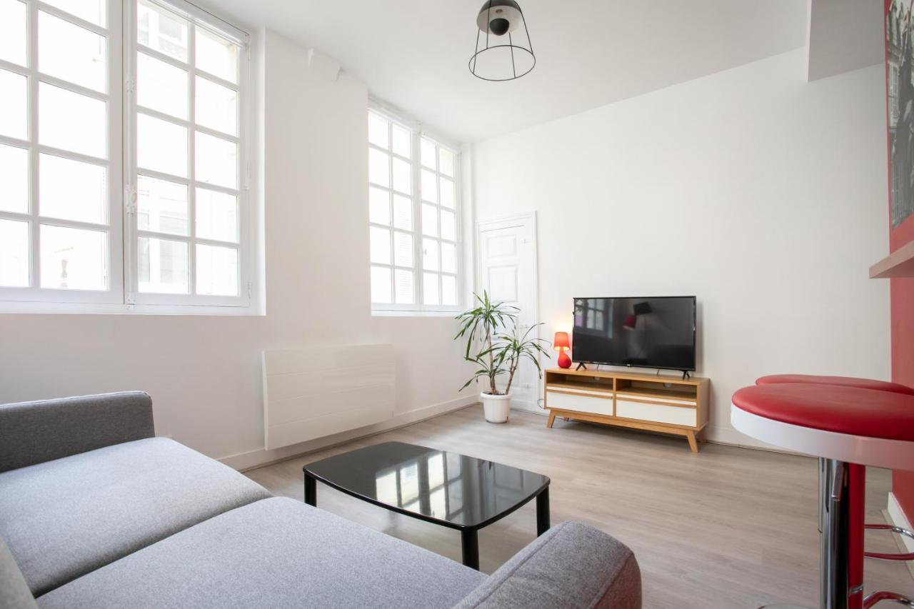 Appartement Corps et graphi à Périgueux Extérieur photo