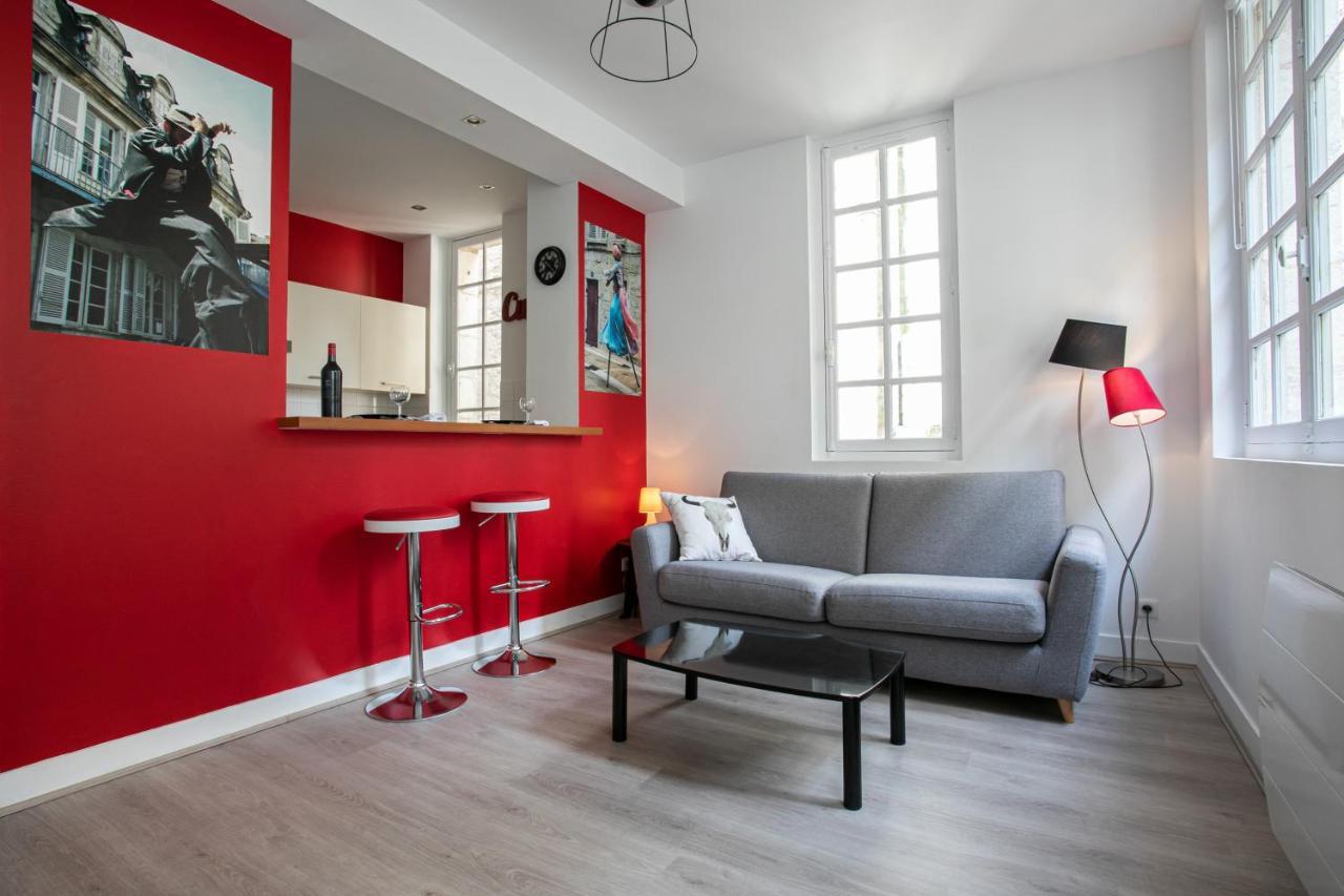 Appartement Corps et graphi à Périgueux Extérieur photo