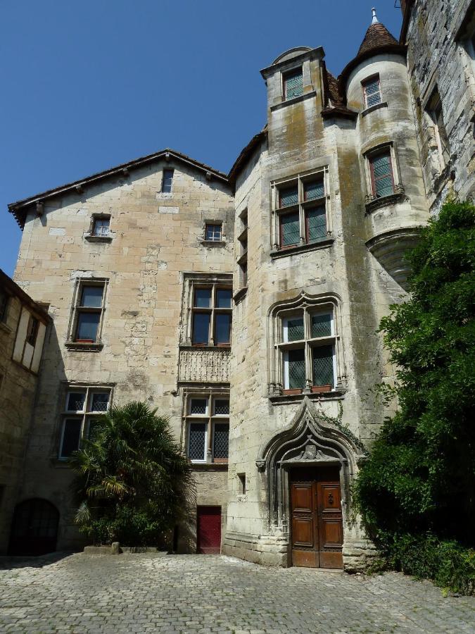Appartement Corps et graphi à Périgueux Extérieur photo